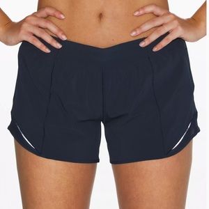 Lululemon Hotty Hot Low-Rise Lined Short 4"